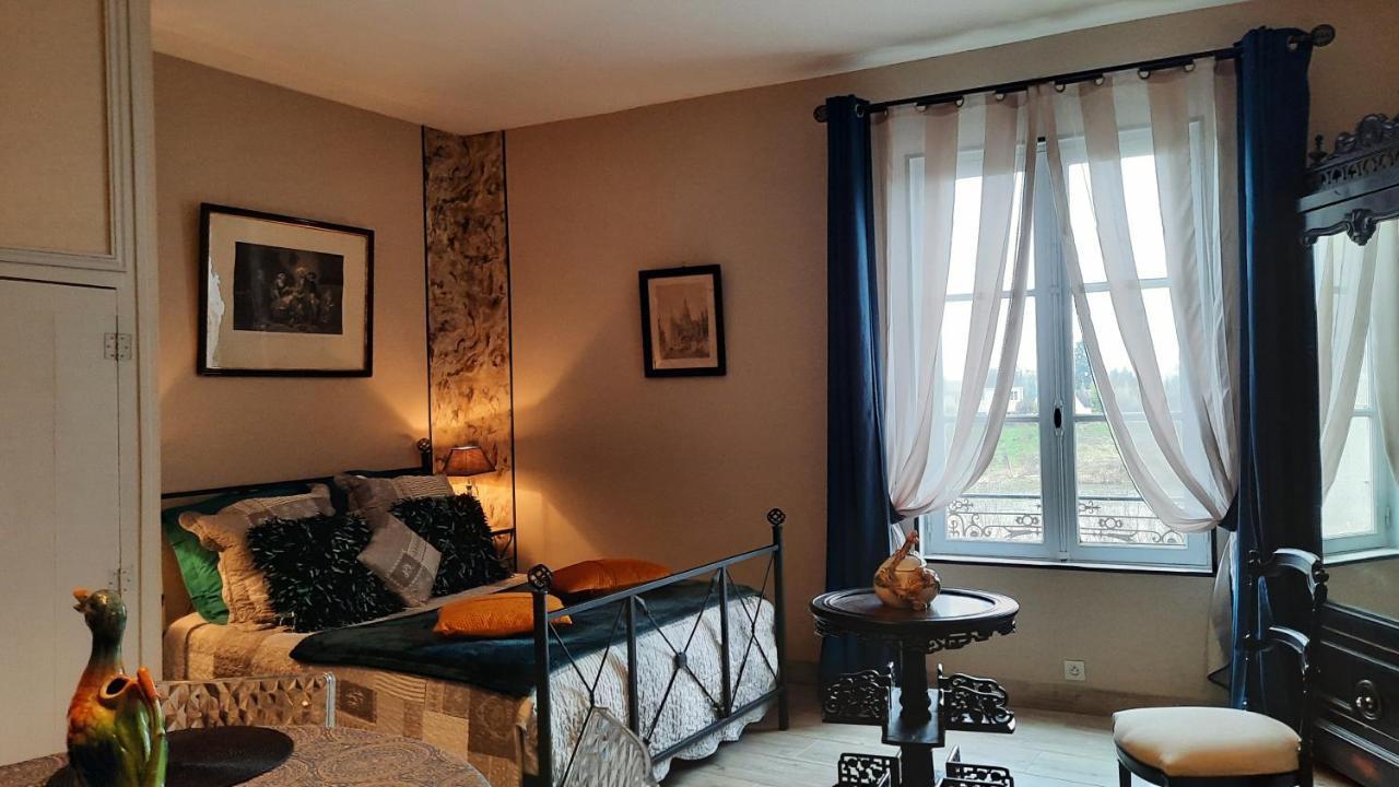 " Le Cher Passant " Savonnières Kültér fotó