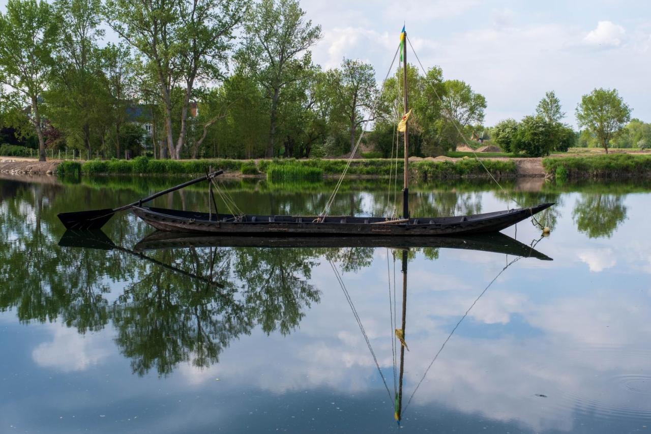 " Le Cher Passant " Savonnières Kültér fotó